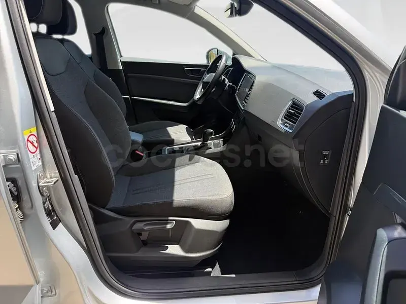 Usado Seat Ateca Style 150 CV (110 kW) 2025 Gris / plata SUV