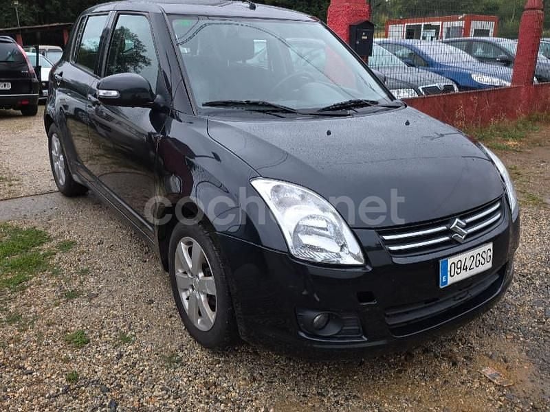 Usado Suzuki Swift GLX 92 CV (67 kW) 2010 Negro Berlina