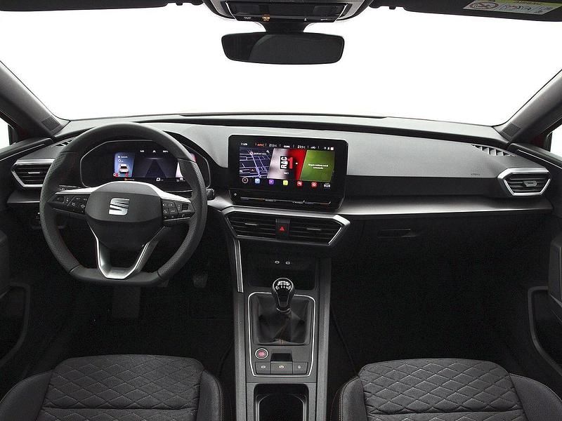 Usado Seat Leon FR 150 CV (110 kW) 2022 Rojo Berlina