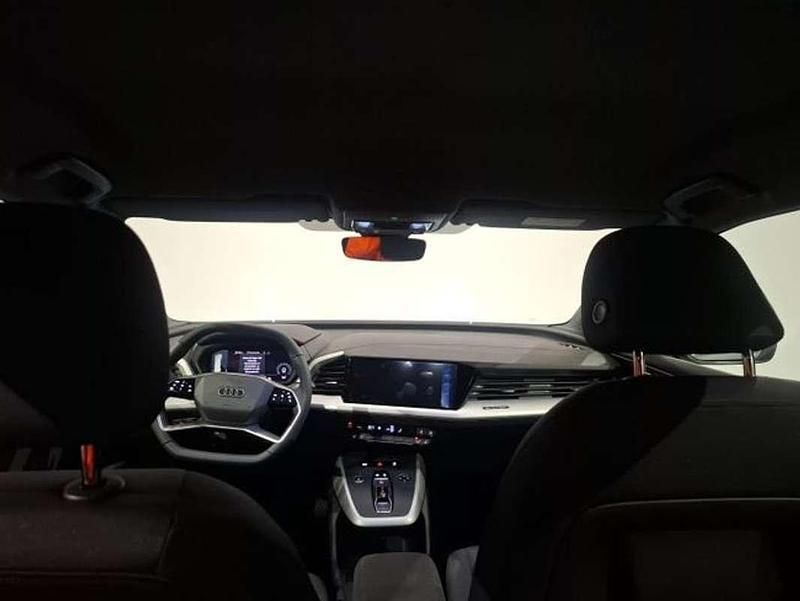 Usado Audi Q4 Sportback e-tron Sport 150 kW (204 CV) 2025 Gris SUV