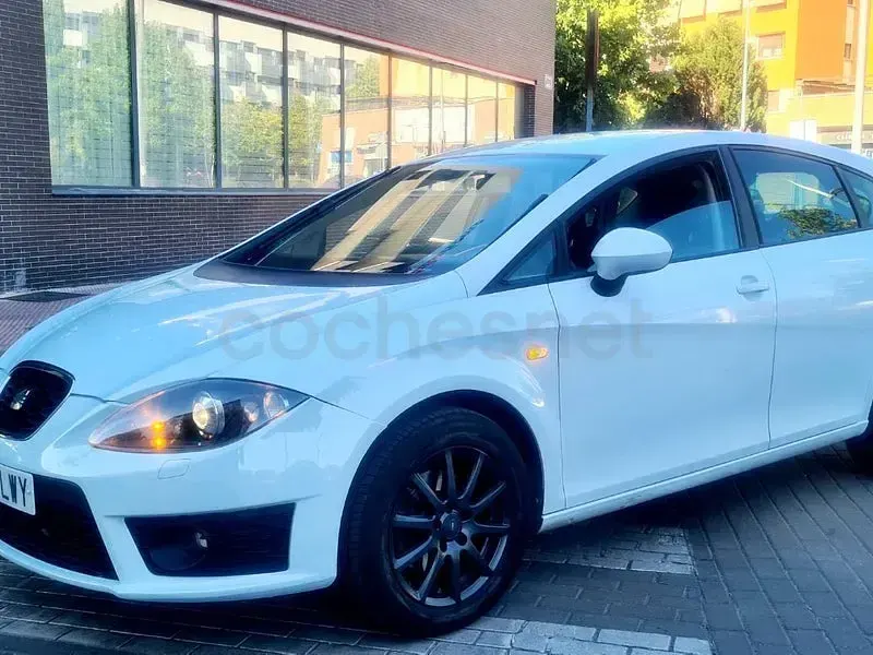 Usado Seat Leon FR 140 CV (102 kW) 2012 Blanco Berlina