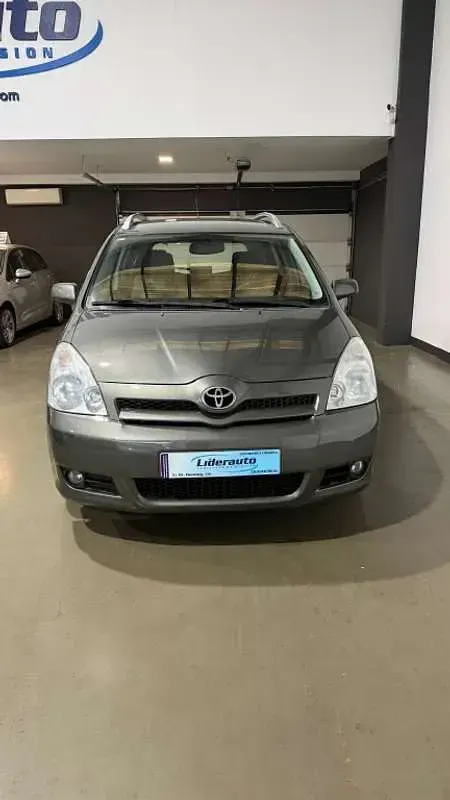 Usado Toyota Corolla Luna 116 CV (85 kW) 2005 Gris Utilitario