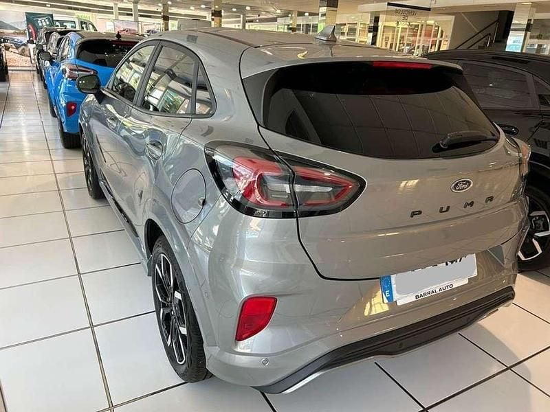 Usado Ford Puma ST-Line X 125 CV (91 kW) 2023 Plateado Utilitario