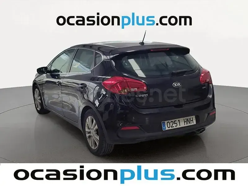 Usado Kia Ceed GT 128 CV (94 kW) 2012 Negro Berlina