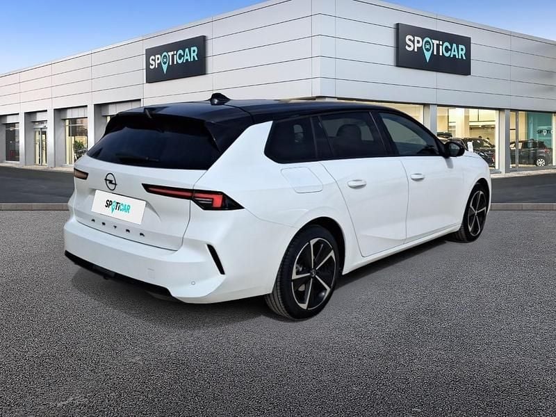 Usado Opel Astra 130 CV (95 kW) 2025 Blanco Familiar