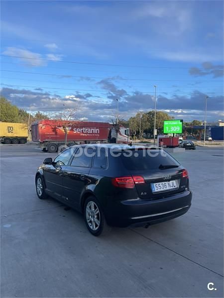 Usado Audi A3 Attraction 105 CV (77 kW) 2010 Negro Utilitario