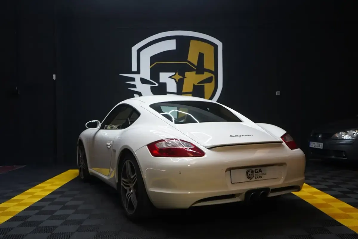 Usado Porsche Cayman 245 CV (180 kW) 2006 Blanco Coupe
