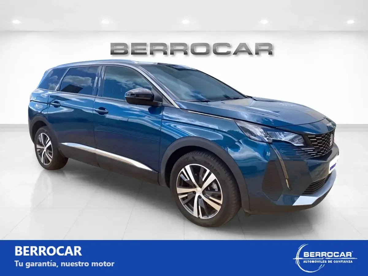 Usado Peugeot 5008 Allure 136 CV (100 kW) 2024 Azul SUV