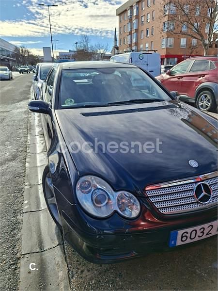 Usado Mercedes C180 Sport Edition 143 CV (105 kW) 2005 Azul Berlina
