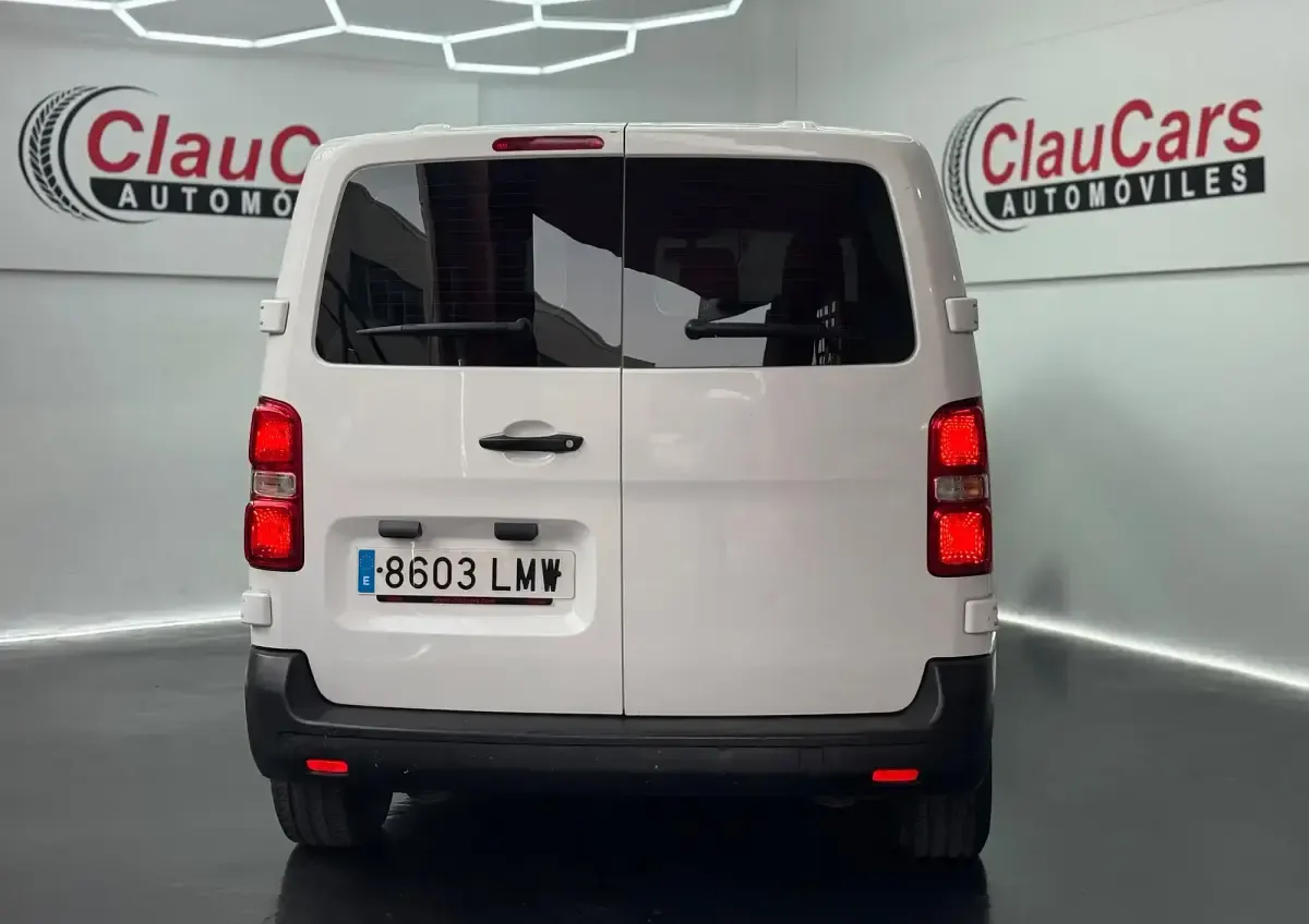 Usado Peugeot Expert S 120 CV (88 kW) 2021 Blanco Van