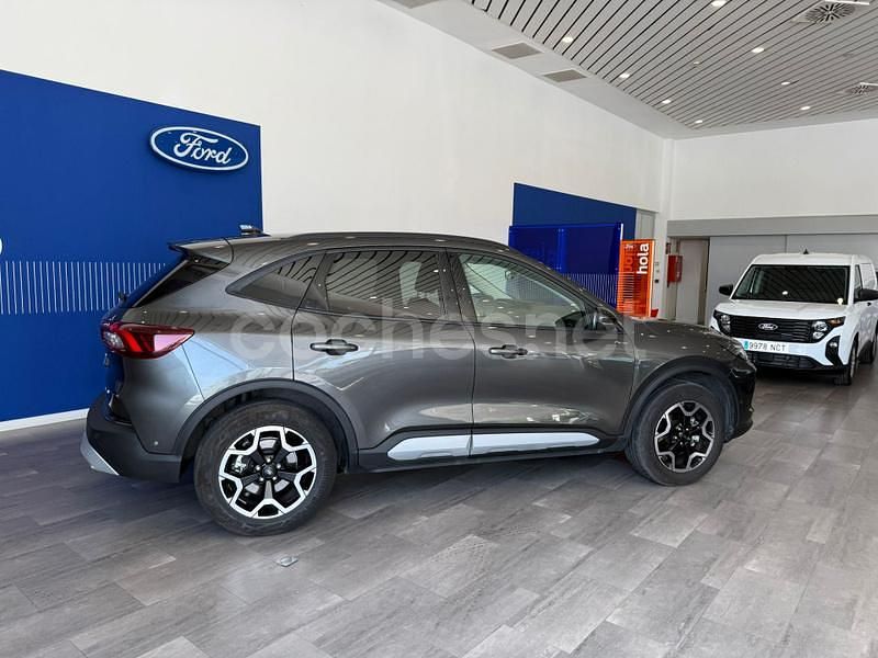 Usado Ford Kuga Active X 180 CV (132 kW) 2025 Gris / plata SUV