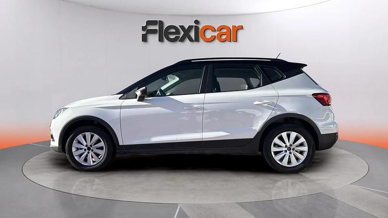 Usado Seat Arona Style 110 CV (80 kW) 2021 Blanco SUV