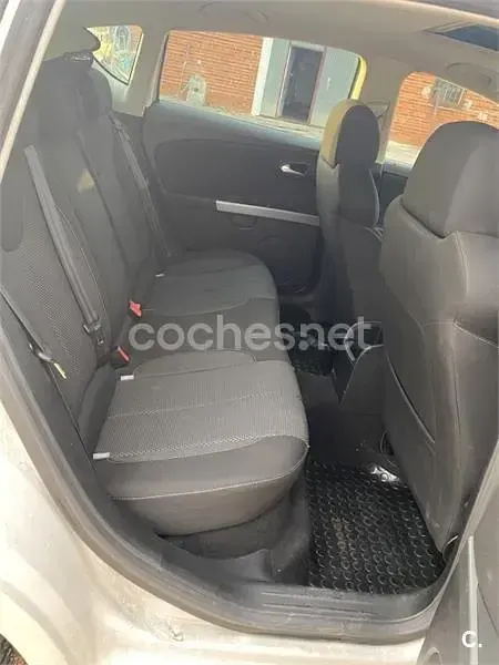 Usado Seat Leon Stylance 140 CV (102 kW) 2009 Blanco Utilitario