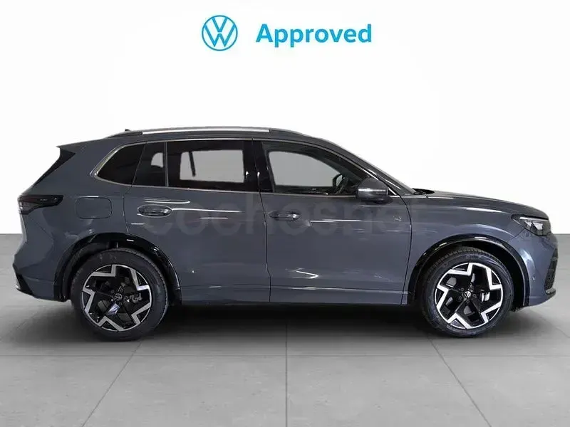 Usado VW Tiguan R-line 150 CV (110 kW) 2025 Gris / plata SUV