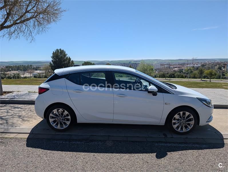 Usado Opel Astra Excellence 136 CV (100 kW) 2016 Blanco Berlina