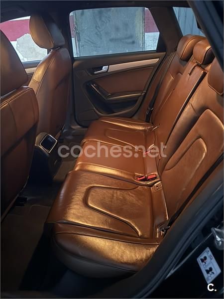 Usado Audi A4 120 CV (88 kW) 2013 Negro Familiar