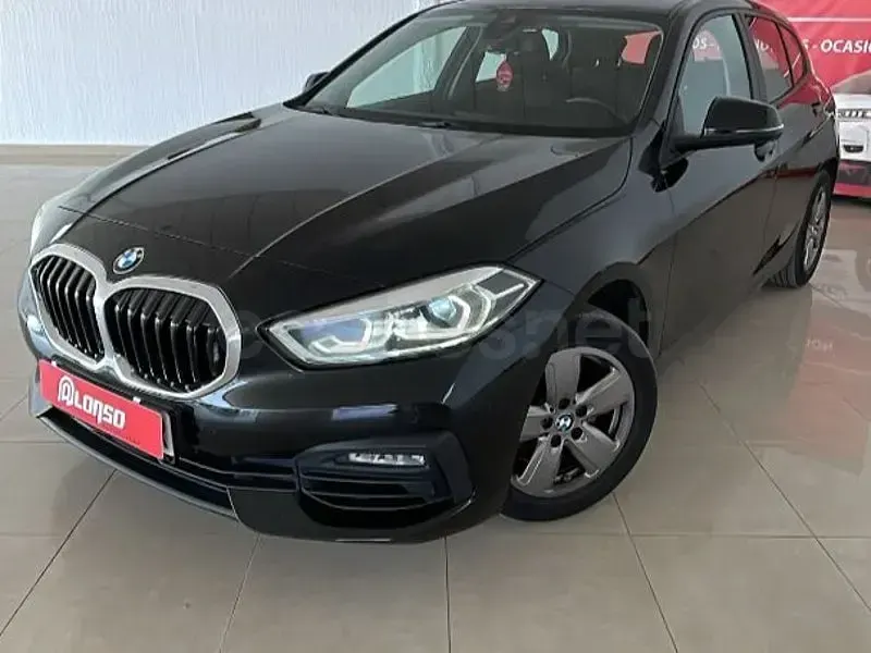 Usado BMW 118 Comfort Edition 140 CV (102 kW) 2020 Negro Berlina