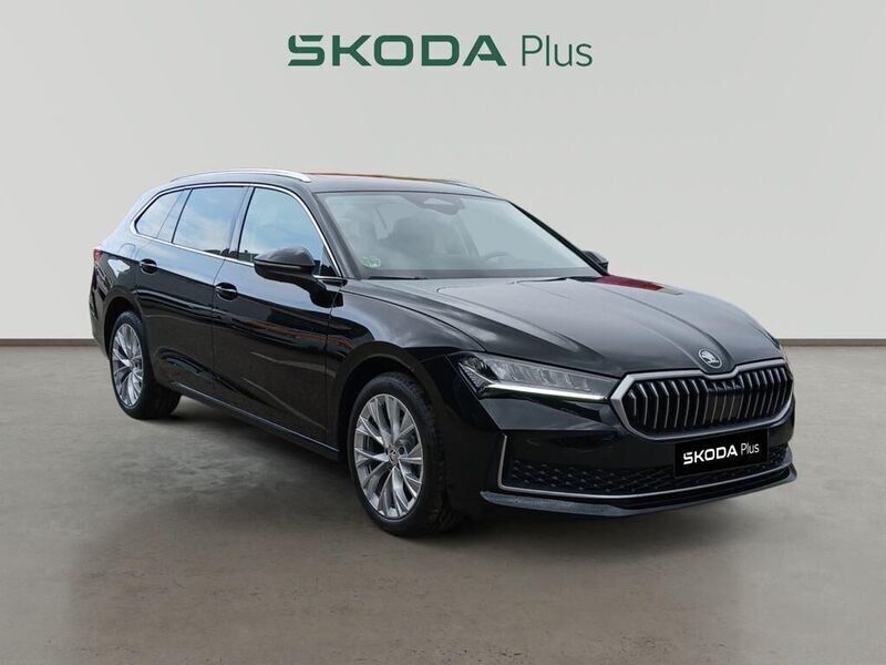 Usado Skoda Superb Selection 150 CV (110 kW) 2024 Negro Familiar