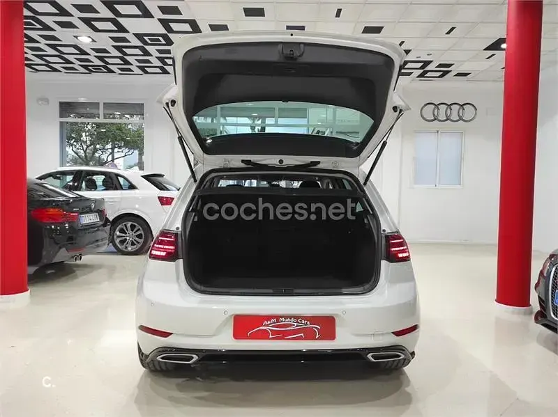 Usado VW Golf VII Sport 150 CV (110 kW) 2019 Blanco Familiar