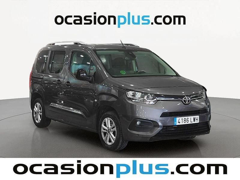 Usado Toyota Proace Verso Active 131 CV (96 kW) 2022 Gris Monovolumen