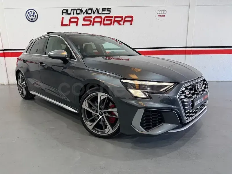 Usado Audi A3 310 CV (228 kW) 2023 Gris / plata Berlina