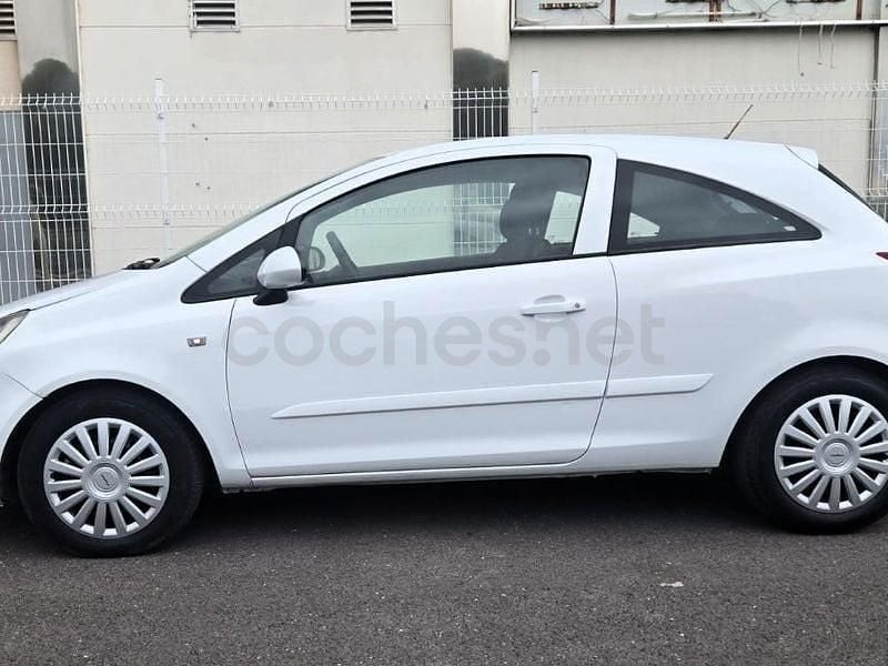 Usado Opel Corsa Enjoy 90 CV (66 kW) 2008 Blanco Utilitario