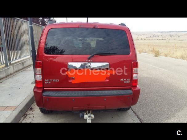 Rojo Usado 2007 Dodge Nitro SXT SUV | 7000 € - Imagen 1/4