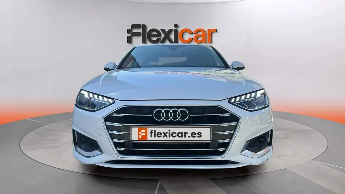 Usado Audi A4 Advanced Plus 163 CV (119 kW) 2024 Blanco Familiar