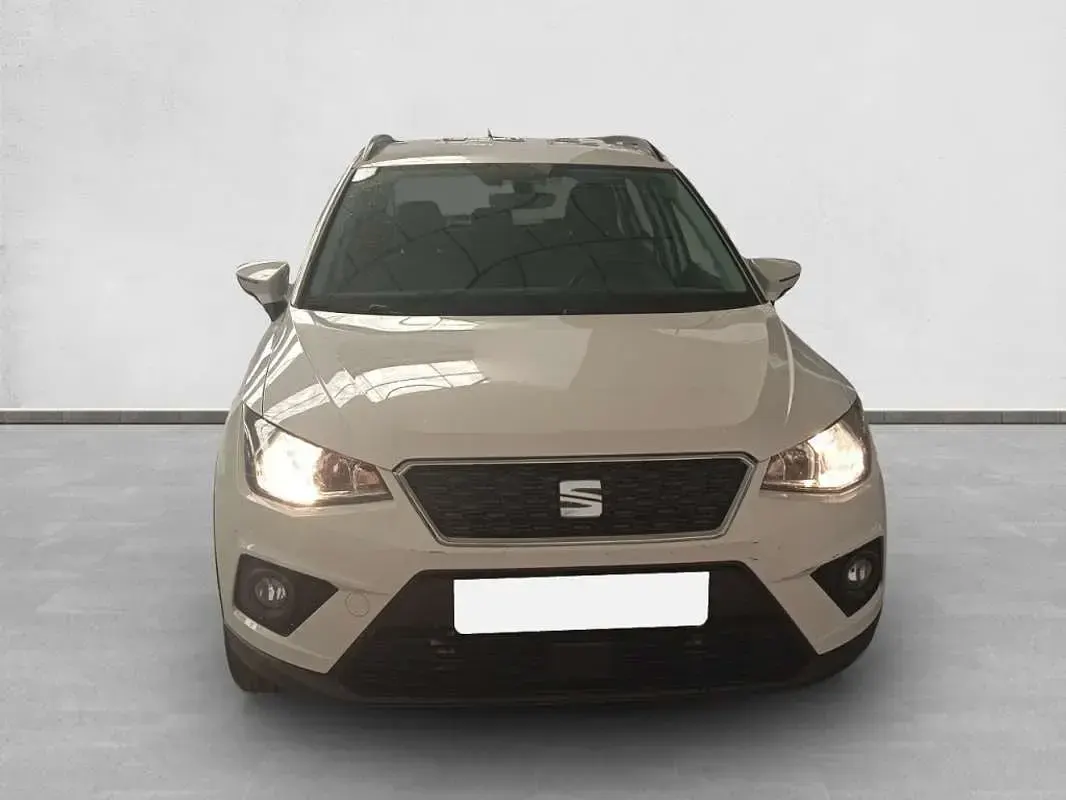 Usado Seat Arona Style 110 CV (80 kW) 2021 Blanco SUV