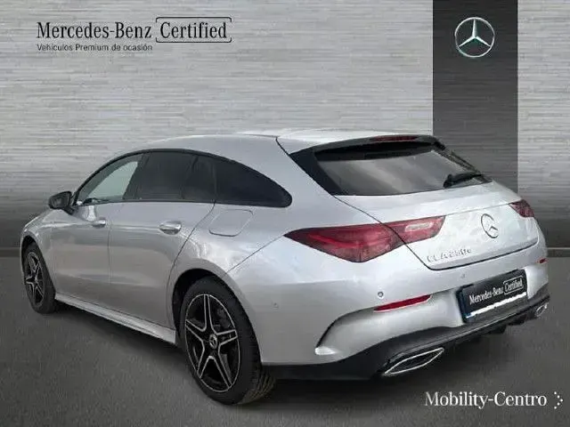 Usado Mercedes CLA250e 218 CV (160 kW) 2025 Plata hightech Coupe