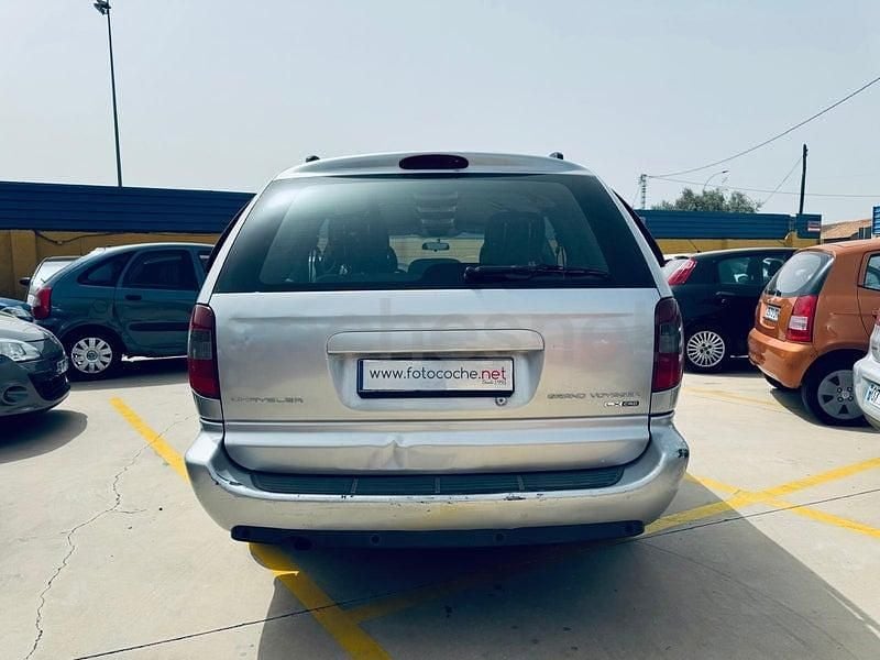Usado Chrysler Grand Voyager Limited 150 CV (110 kW) 2005 Gris / plata Monovolumen