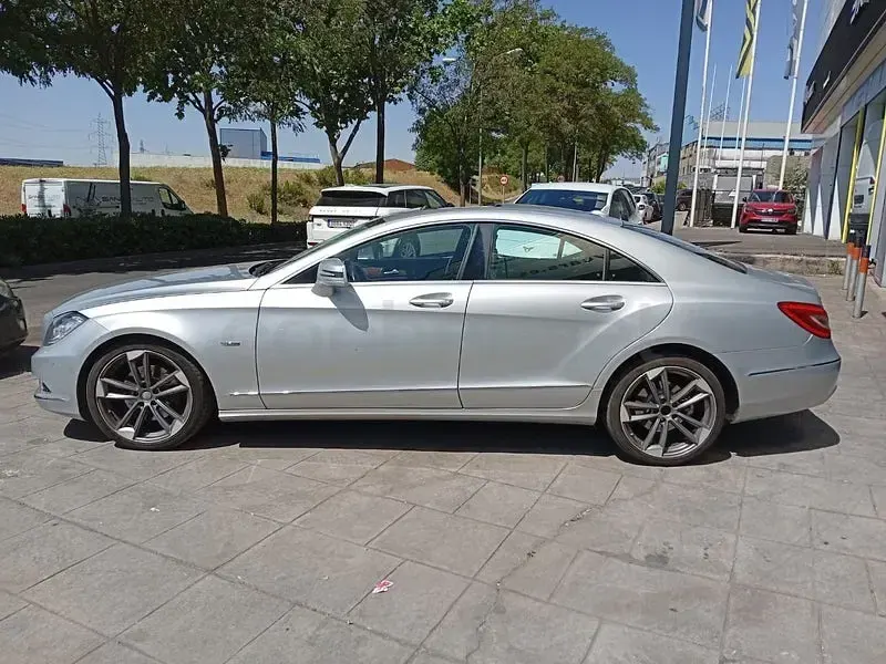 Usado Mercedes CLS350 265 CV (194 kW) 2011 Gris / plata Coupe