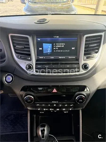 Usado Hyundai Tucson Style 141 CV (103 kW) 2016 Beige SUV