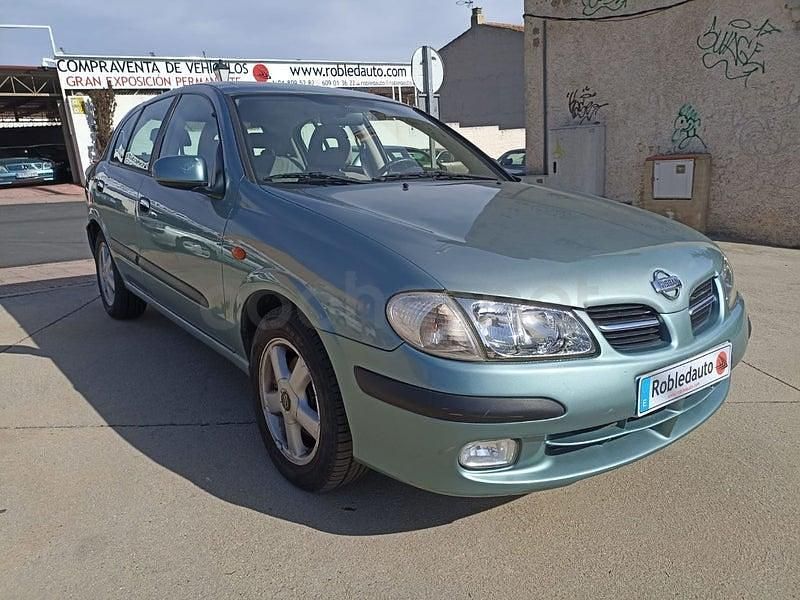 Usado Nissan Almera Comfort 110 CV (80 kW) 2001 Verde Berlina