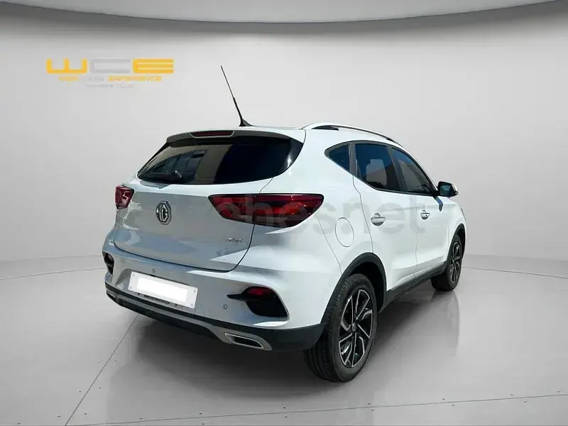 Usado MG ZS Luxury 111 CV (81 kW) 2024 Blanco SUV