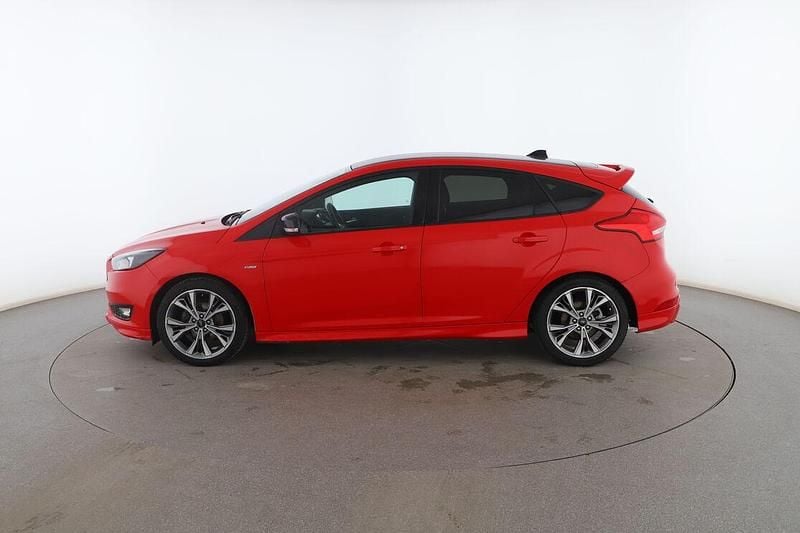 Usado Ford Focus ST-Line 150 CV (110 kW) 2017 Rojo Utilitario