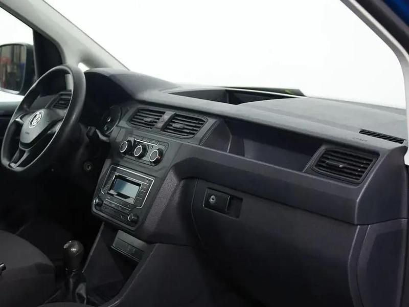 Käytetty VW Caddy 75 HP (55 kW) 2019 Sininen Tila-auto