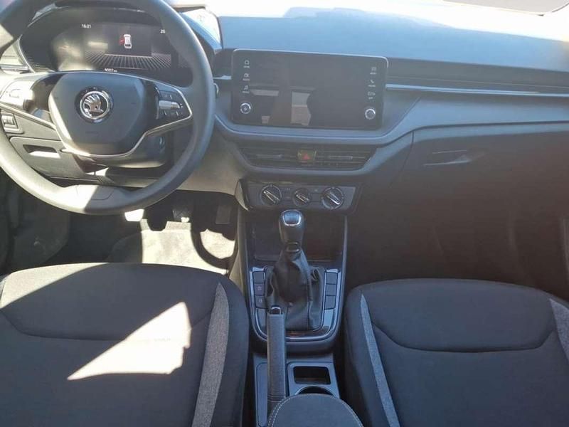 Usado Skoda Fabia 58 CV (42 kW) 2024 Azul Utilitario