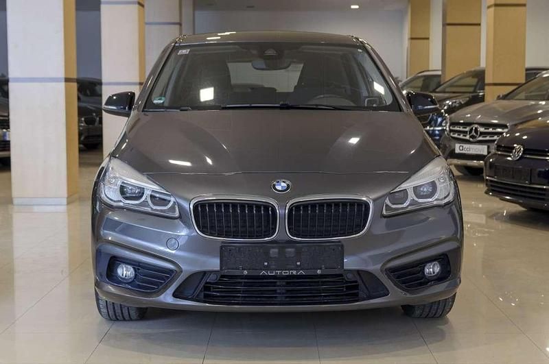 Usado BMW 218 Active Tourer Sport Line 136 CV (100 kW) 2017 Gris Monovolumen