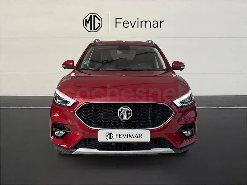 Usado MG ZS Luxury 106 CV (77 kW) 2024 Rojo SUV