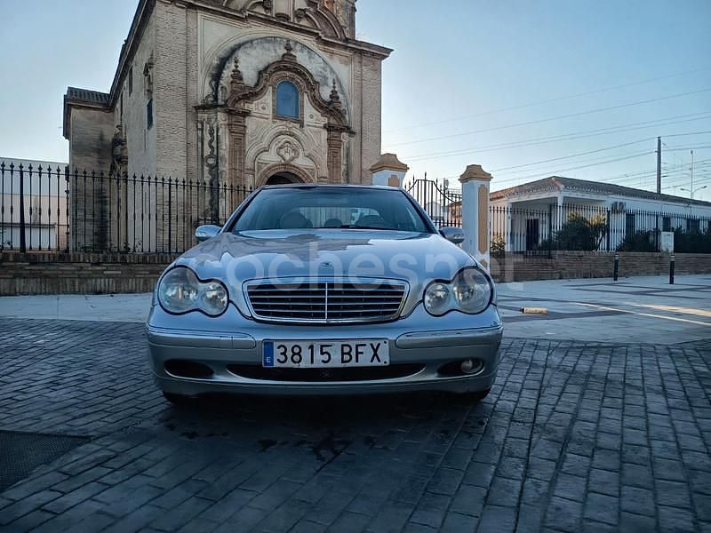 Gris / plata Usado 2002 Mercedes C200 Elegance Berlina | 1750 € (Buen precio) - Imagen 1/4