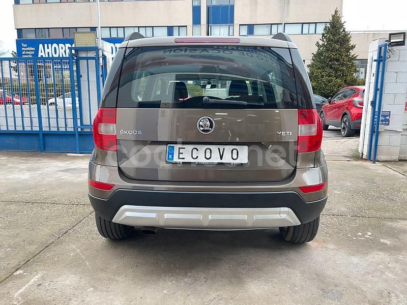 Usado Skoda Yeti Ambition 110 CV (80 kW) 2016 Marrón SUV
