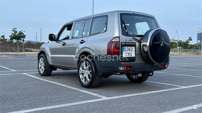 Usado Mitsubishi Montero 160 CV (117 kW) 2004 Beige SUV