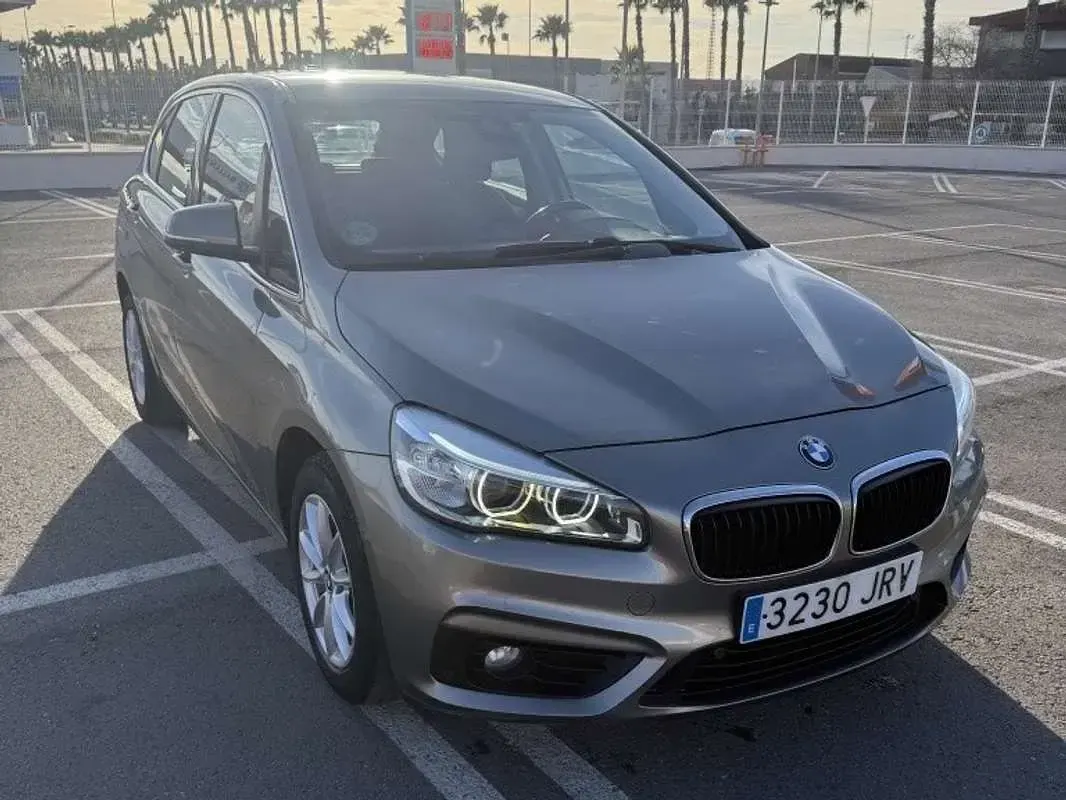 Usado BMW 216 Gran Tourer Advantage 116 CV (85 kW) 2016 Beige Monovolumen