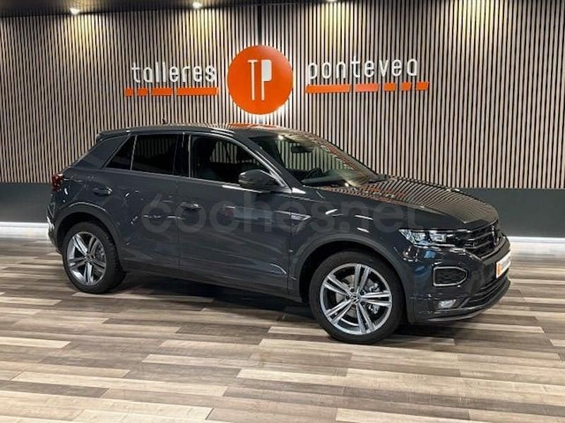 Usado VW T-Roc R-line 150 CV (110 kW) 2022 Gris / plata SUV