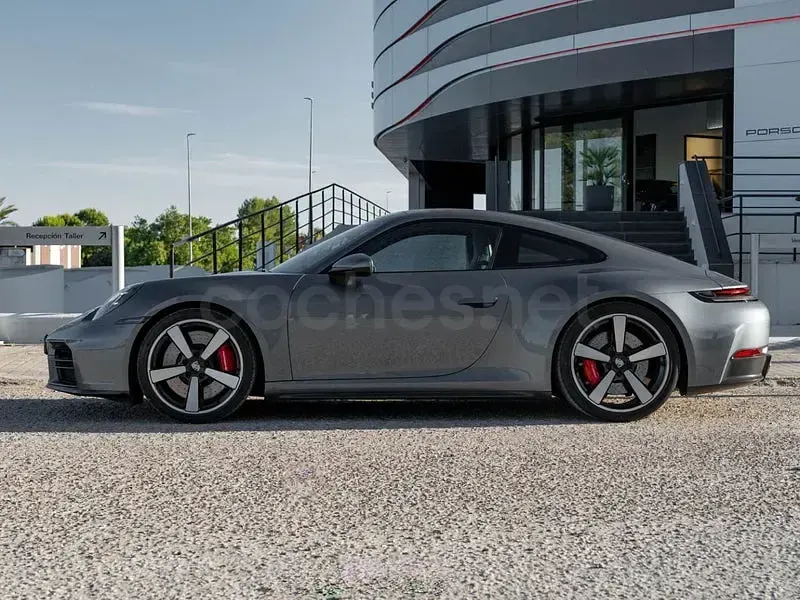 Usado Porsche 911 Carrera S 480 CV (353 kW) 2025 Gris / plata Coupe