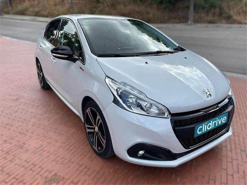 Begagnad Peugeot 208 GT-line 110 HK (80 kW) 2018 Vit Halvkombi