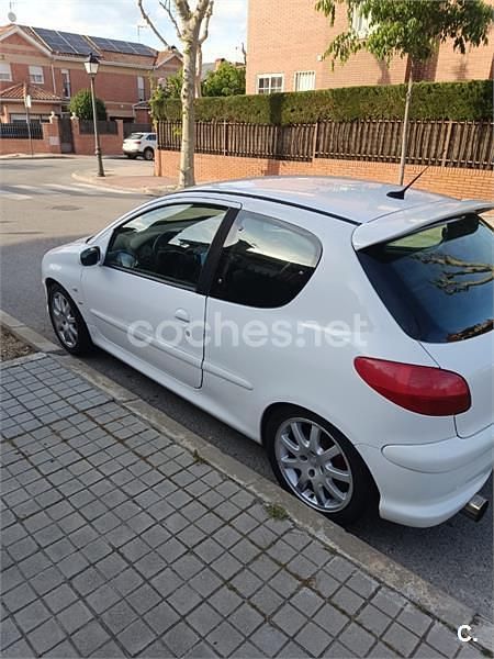 Blanco Usado 2003 Peugeot 206 GTi Berlina | 4200 € (Precio justo) - Imagen 1/4