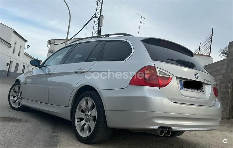 Usado BMW 330 231 CV (169 kW) 2008 Gris / plata Familiar
