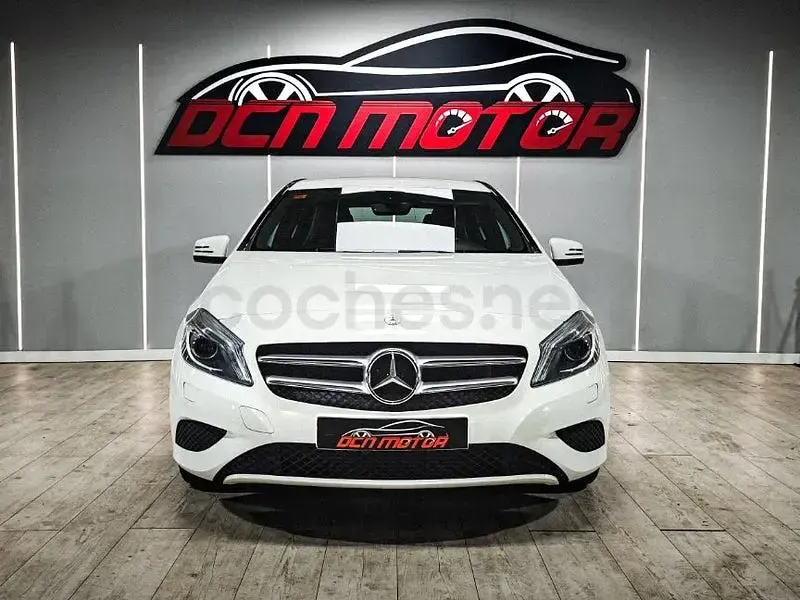 Usado Mercedes A200 Style 136 CV (100 kW) 2014 Blanco Utilitario